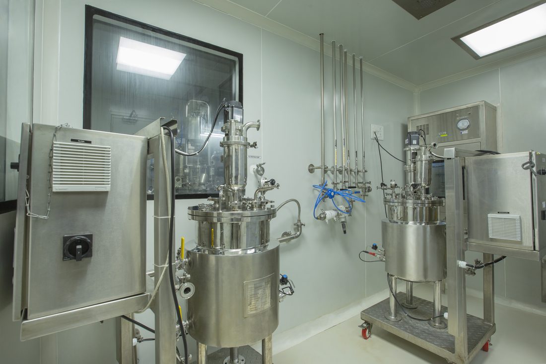 Stainless steel process vessels in the formulation room